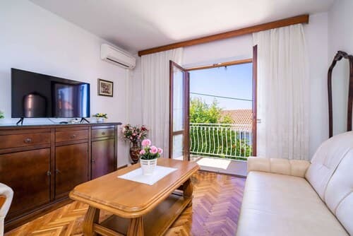 Apartments Stella - Three-bedroom Apartment With Balcony and Terrace