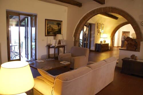 Villa by Lake Trasimeno With Scenic Views