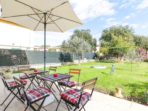Villa in Italy With Private Garden Retreat