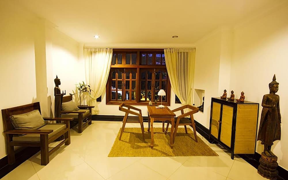 Lobi dinlenme salonu