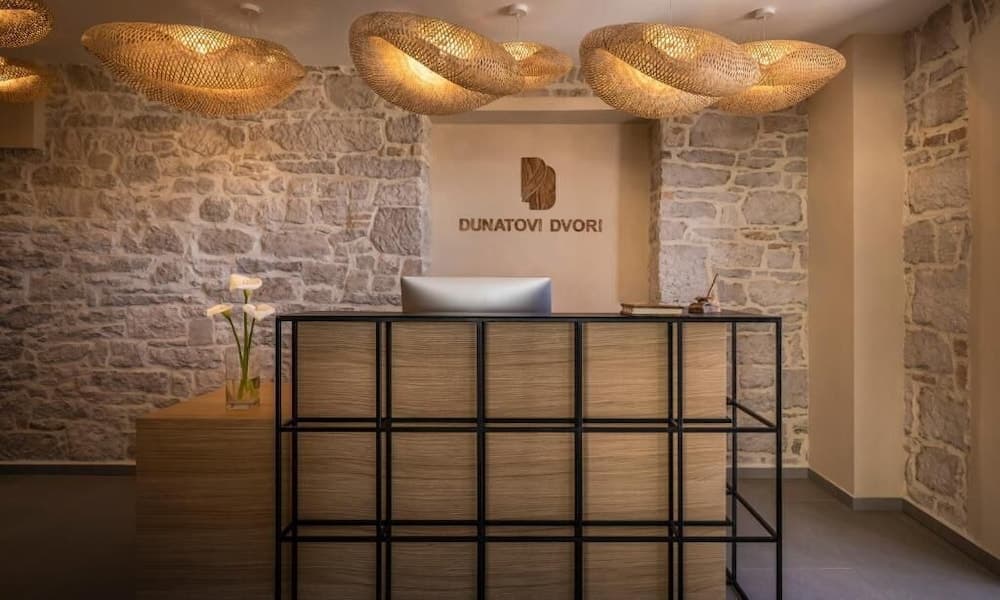 DUNATOVI DVORI Heritage Hotel