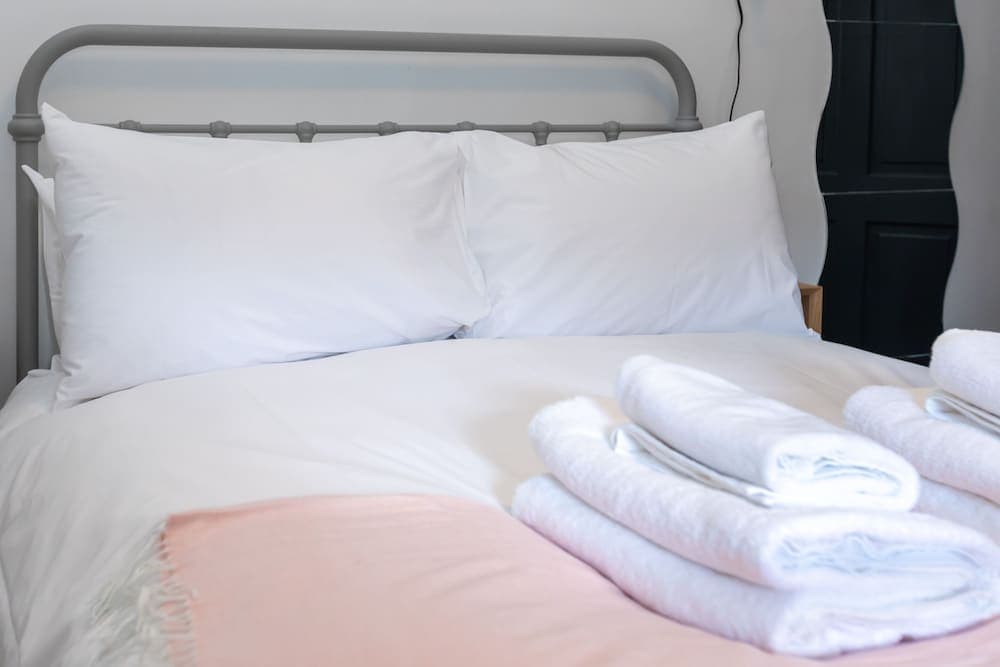 Serene and Spacious 1 Bedroom Garden Flat in Clapton