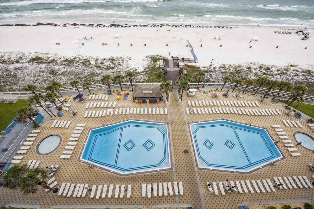 Summit by Book That Condo