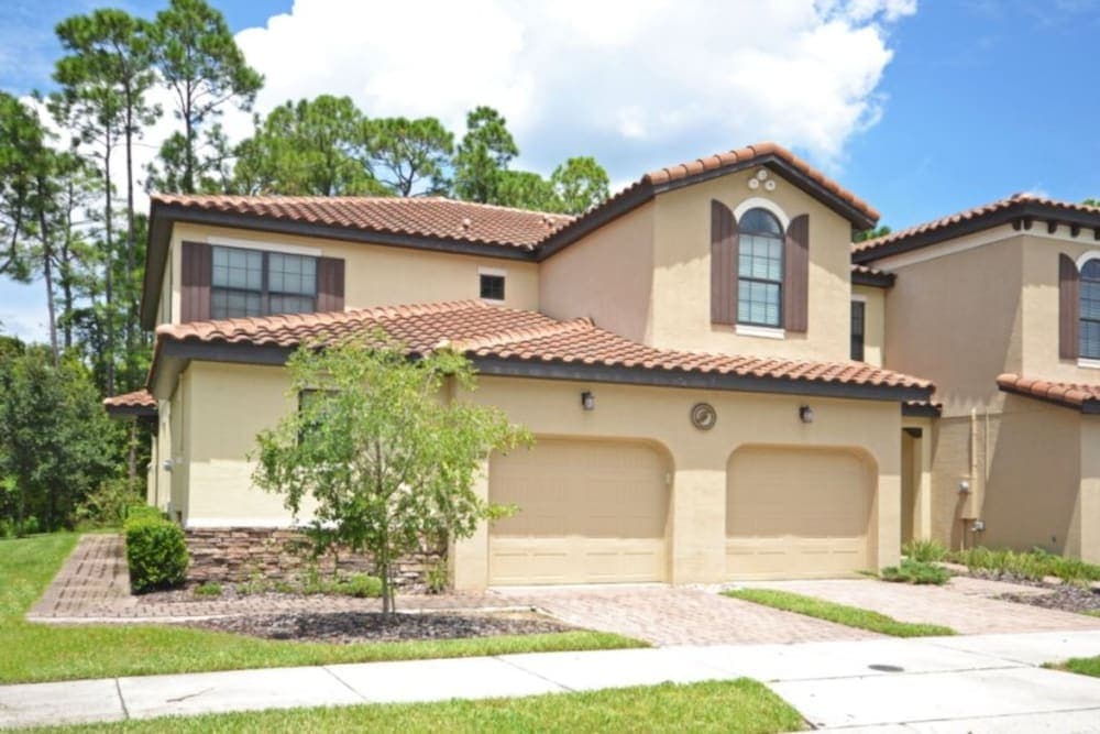 Fountains Retreat 4 Bedroom Condo by RedAwning