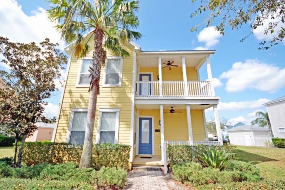 Reunion Retreat 3 Bedroom Home by RedAwning