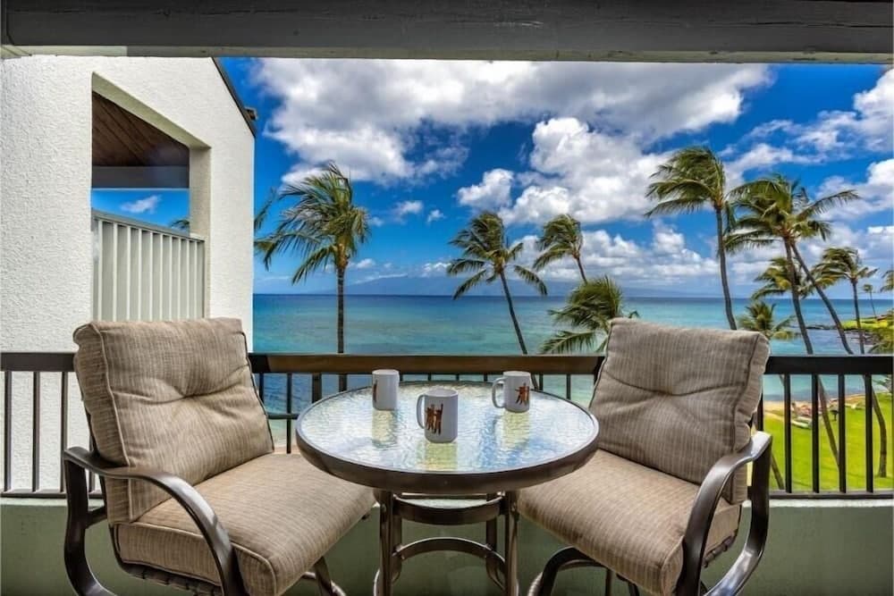 Hale Mahina, #b-405 2 Bedroom Condo by RedAwning