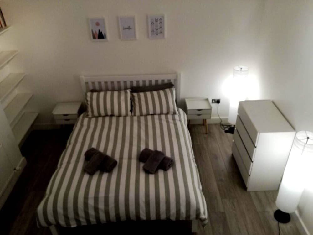 Charming Euston Apartments