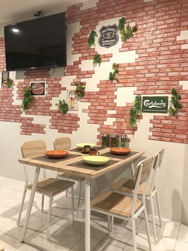 The Luka Guesthouse and Restaurant