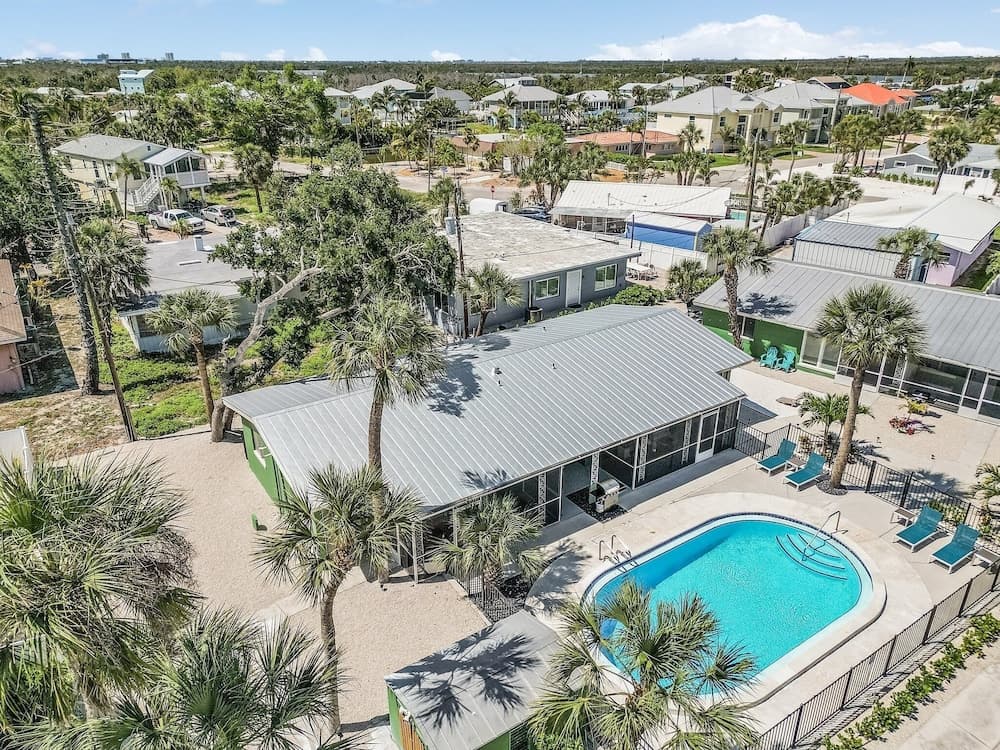 171/181 Washington ~ Dune Our Thing! Fabulous Pool Home! 8 Bedroom Home by RedAwning