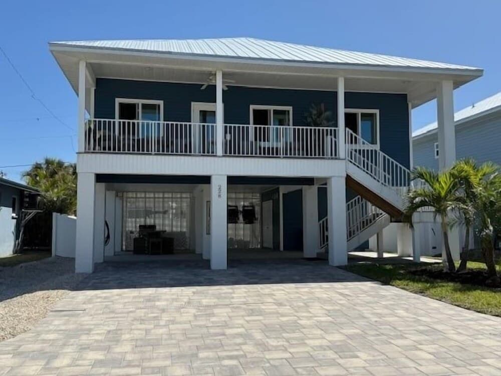 Beautiful New Build Private Pool Home On The North End Of Fort Myers Beach! 3 Bedroom Home by RedAwning