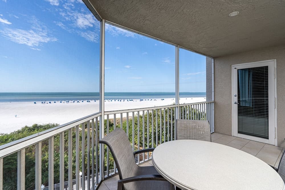 Immaculate Direct Gulf Front 3 Bedroom Condo - Gullwing 505 3 Condo by RedAwning