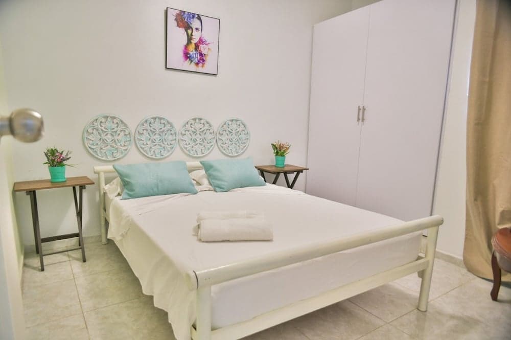 2CB-4 APARTAMENTO DE 2 ALC EN GETSEMANI
