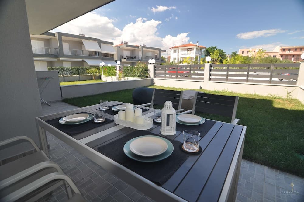 Zennova 24 Nikiti FLOW Family Apt