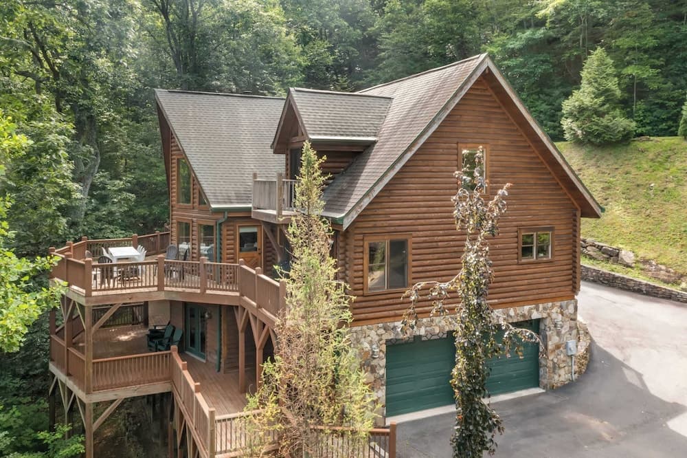 Leyland by Avantstay Cabin Mansion w/ Views