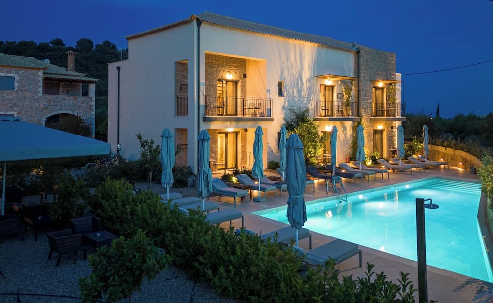 Kannas Mani-Luxury Suites- Adults friendly 14+