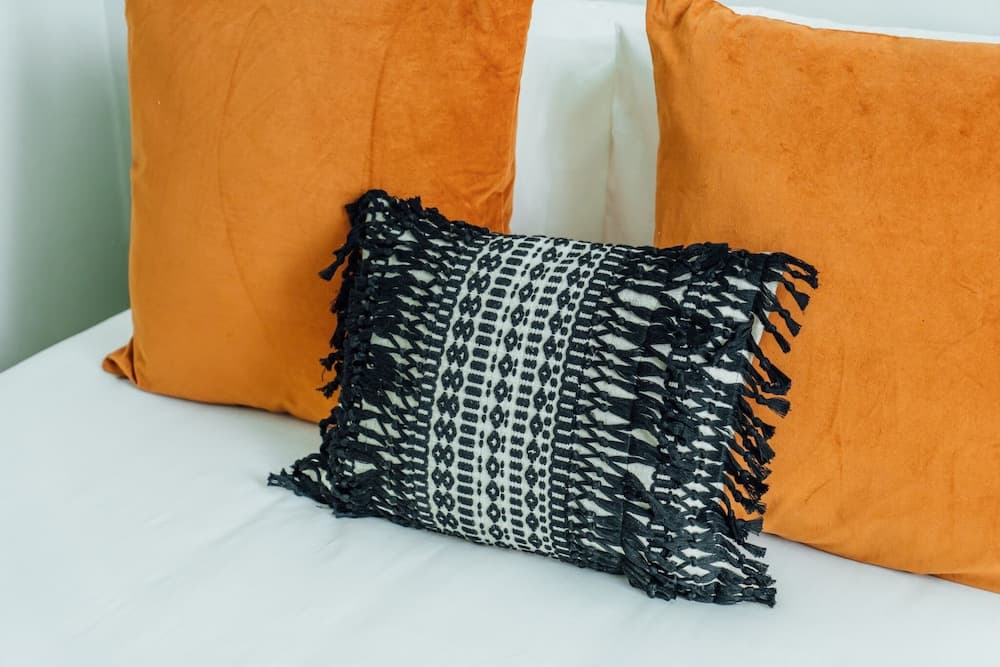 Sophisticated 2BR in Wrigleyville