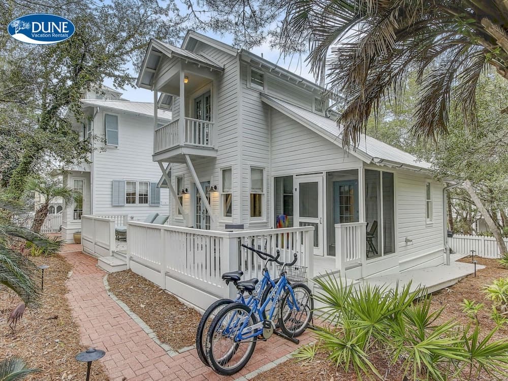 Seaside Cottage "sea Shack" Adorable Tupelo Street, Sleeps 4 1 Bedroom Home by RedAwning