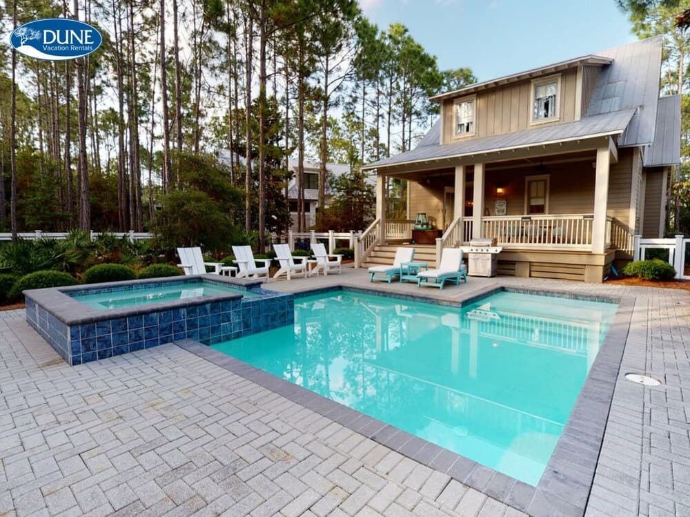 37 Royal Fern Beautiful 4 Bedroom 3.5 Bath with Private Pool - Sleeps 12 Perfect family location 4 Home by RedAwning
