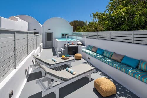 Amoramelia Suites