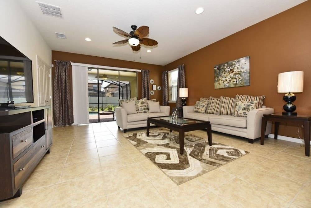 Windsor At Westside 7bd Hm Pool-2112mw 7 Bedroom Home by RedAwning