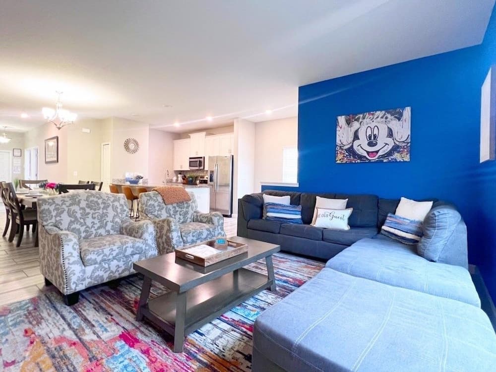 Spacious 5bd Pool Th, Champions Gate-1610mvd 5 Bedroom Townhouse by RedAwning