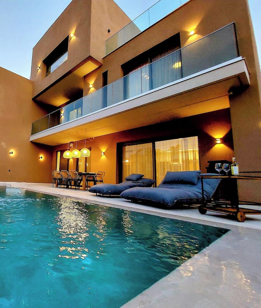 Salina SPA Villas - with PRIVATE ECO-POOL, SAUNA & Hot Tub