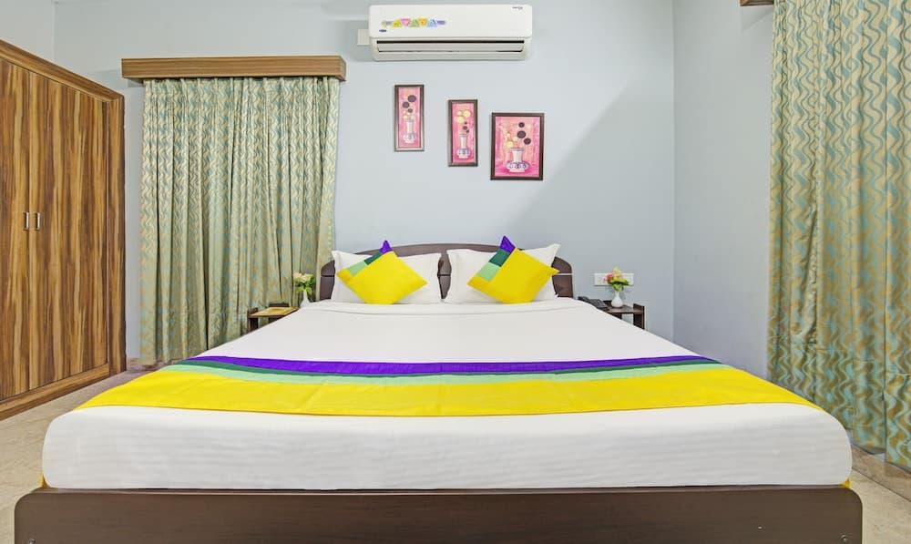 Itsy Hotels Sidhartha Residency