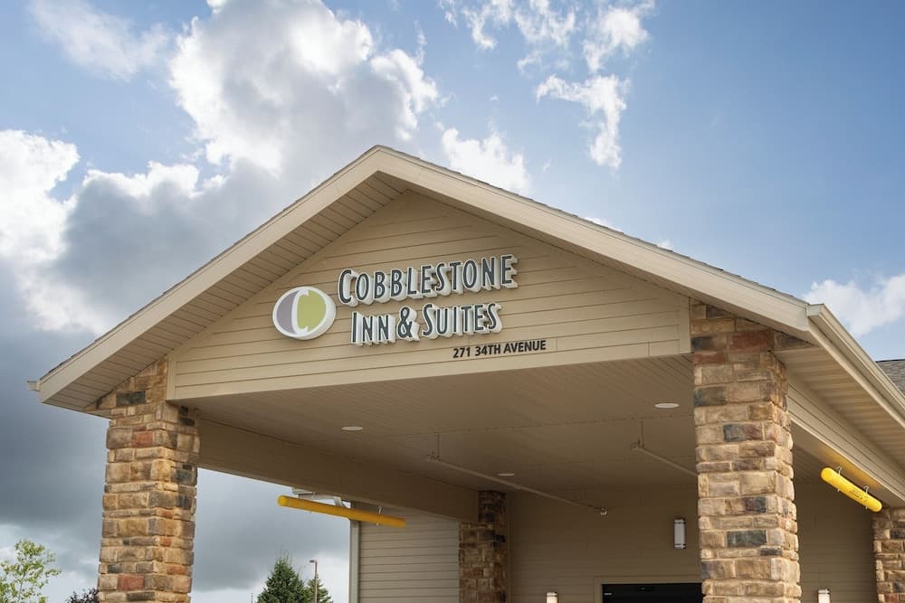 Cobblestone Inn & Suites - Sheldon