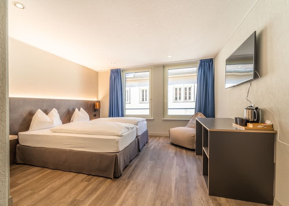 The Guesthouse by the Hey Hotel