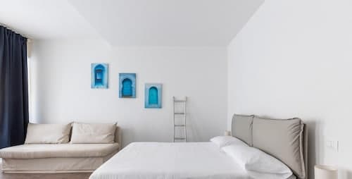 Largo Molina Studio III by Wonderful Italy