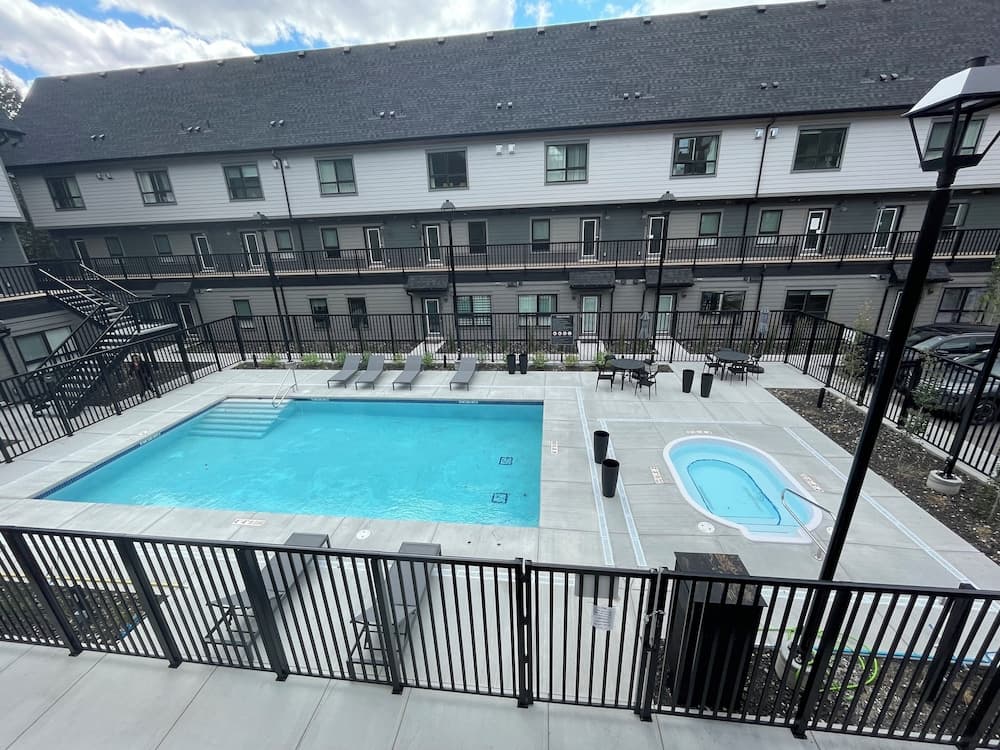 Skyline 102 Mountain View Townhouse-AC-Heated Pool; Hot tub