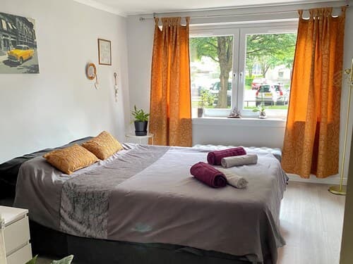 Apartment Sleeps 5 With Free Parking