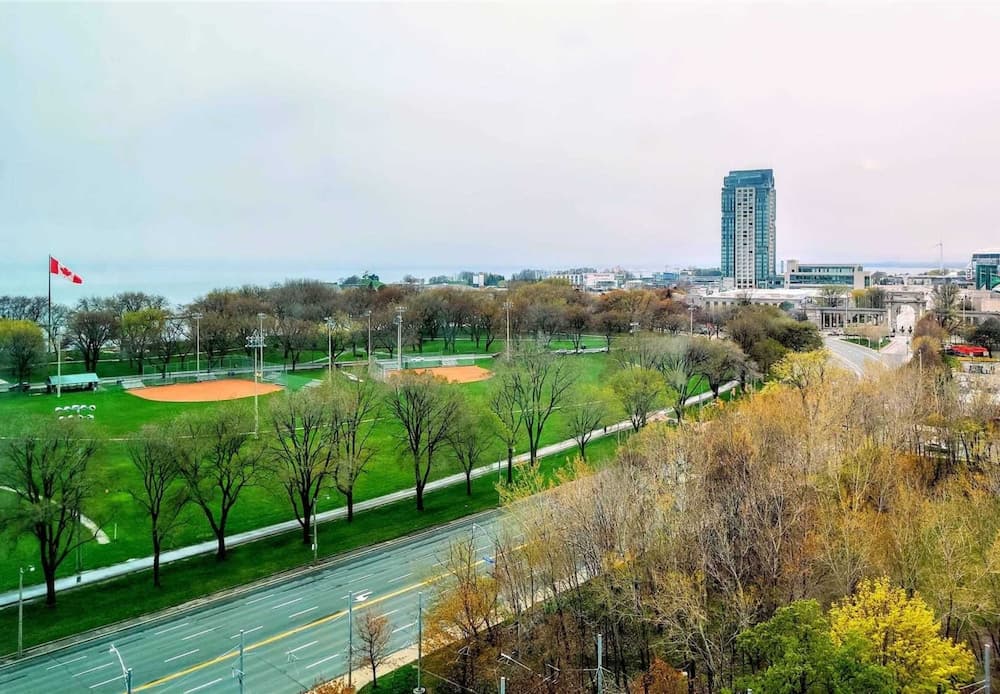 Fort York Blvd-Downtown-Parking