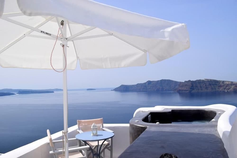 Captain John Traditional Houses - Adults Only