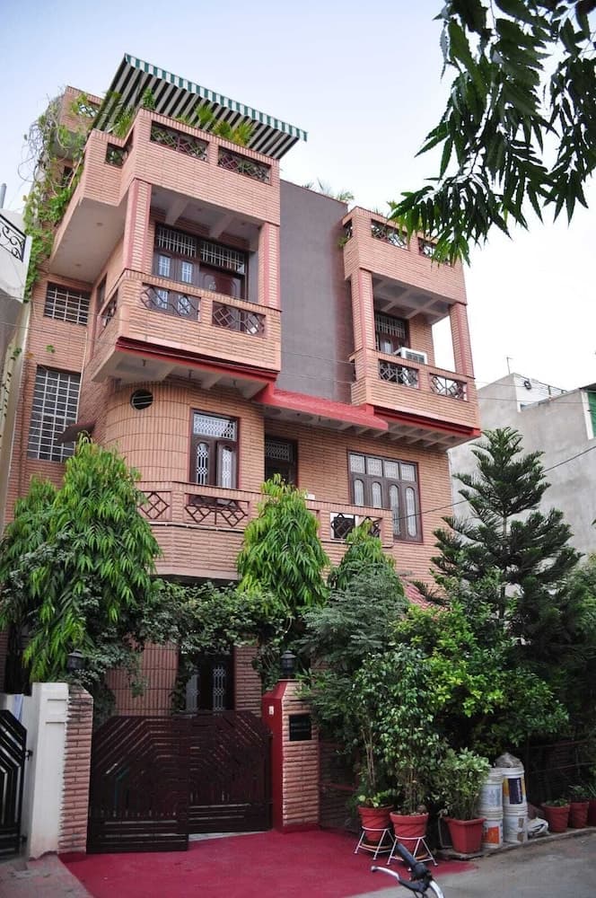 Konaklama yerinin ön cephesi