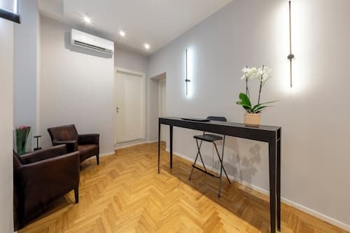 Carrara24