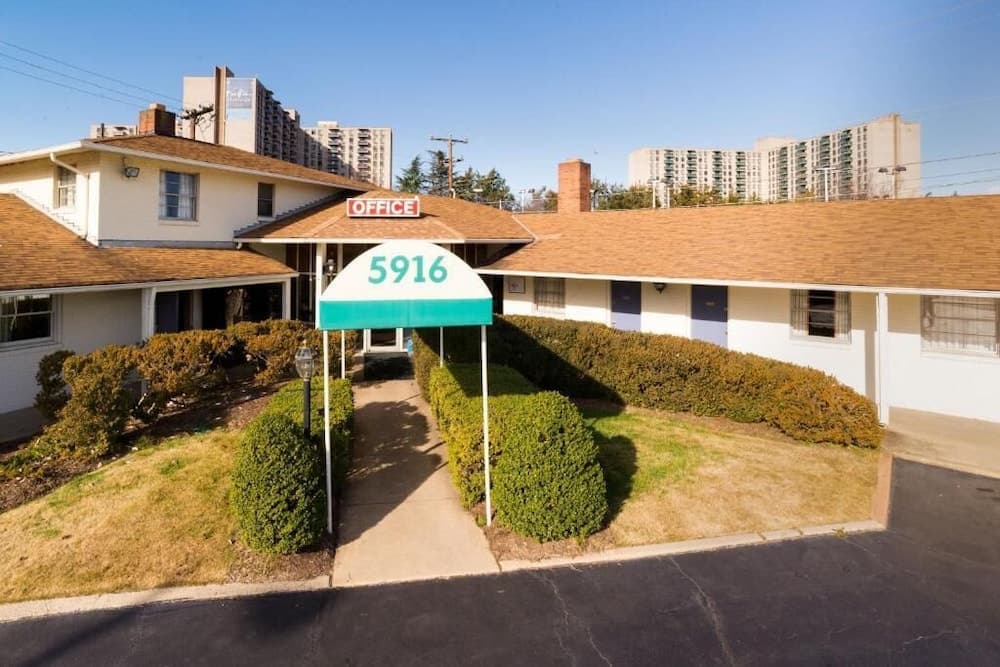 Budget Host Alexandria