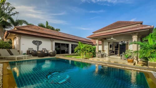 Garden bungalows 4br with private pool