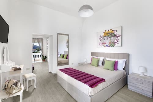 Estate4home- Villa Lina