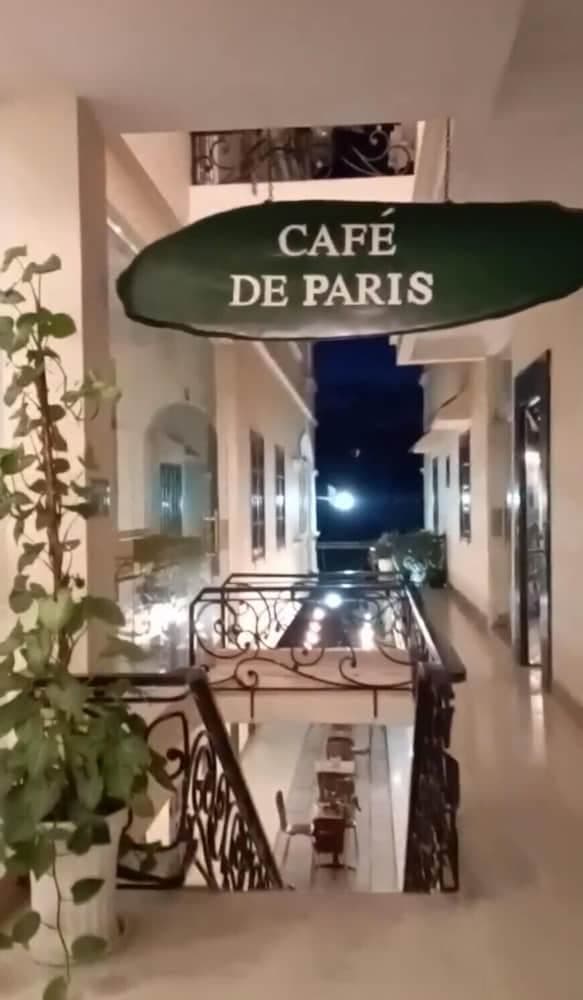 Le Petit Paris Hotel