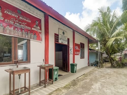 OYO Homes 91148 Homesstay Desa Wisata Bahoi Near Ekowisata Mangrove Desa Bahoi