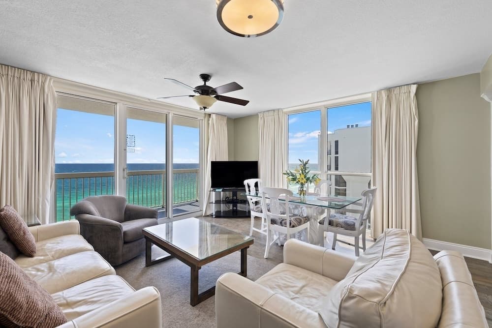 Pelican Beach 1411 1 Bedroom Condo by Pelican Beach Management