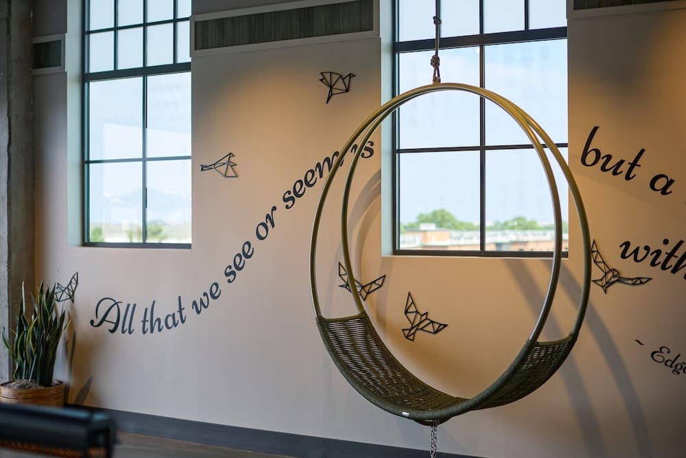 Lobi dinlenme salonu