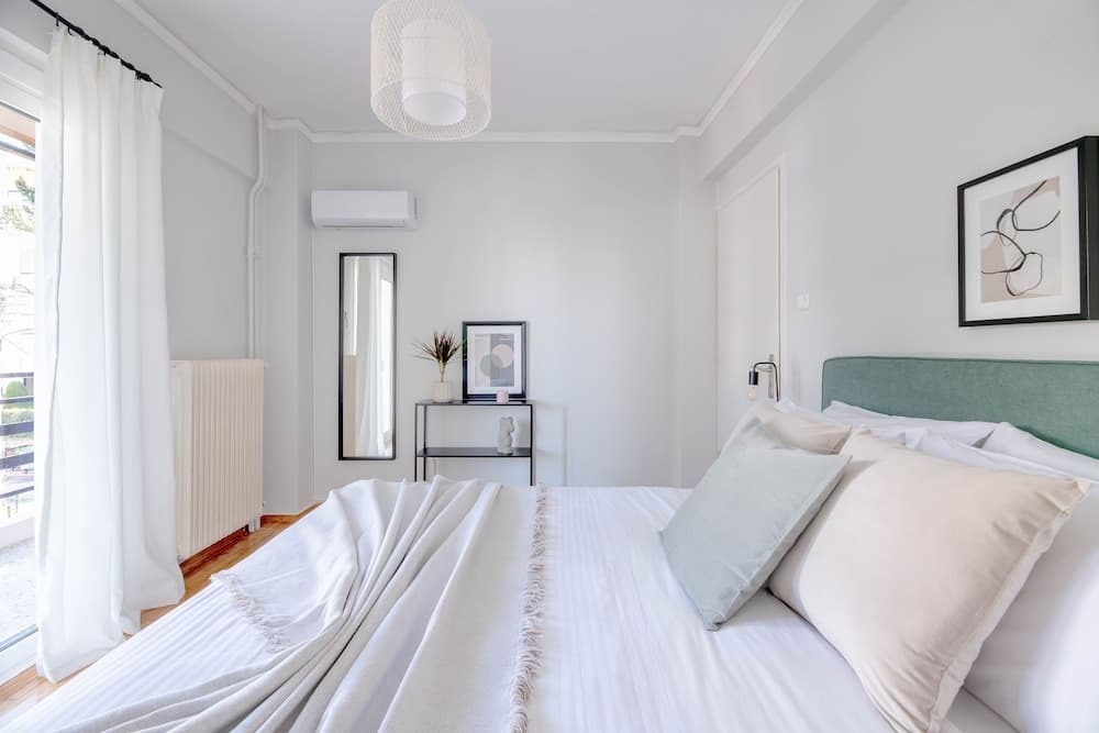 Homey 2BR Apartment in Cholargos