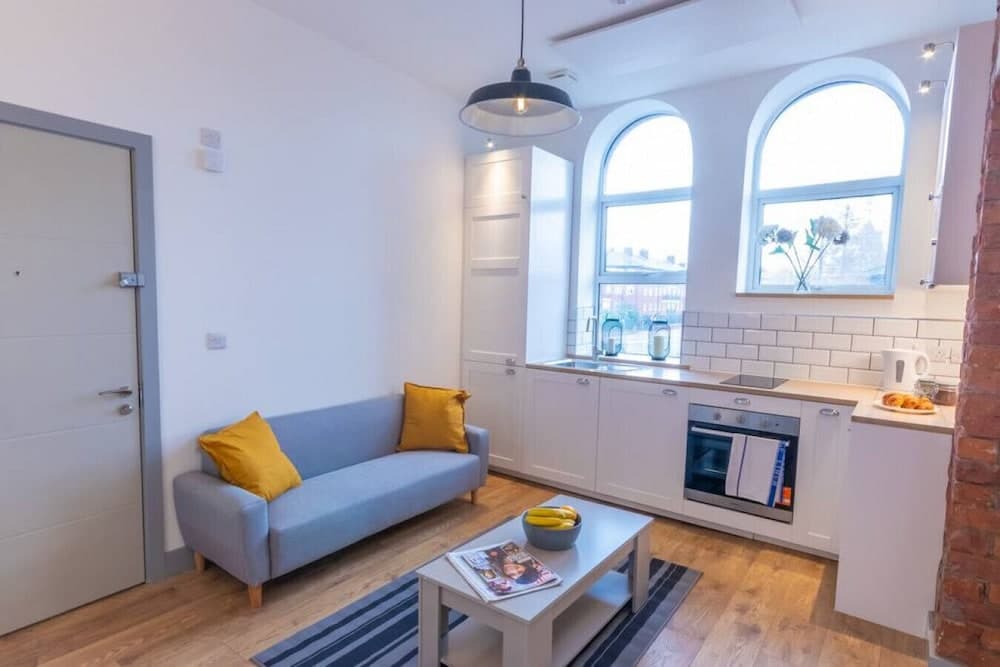 Pillo Rooms Serviced Apartments- Salford