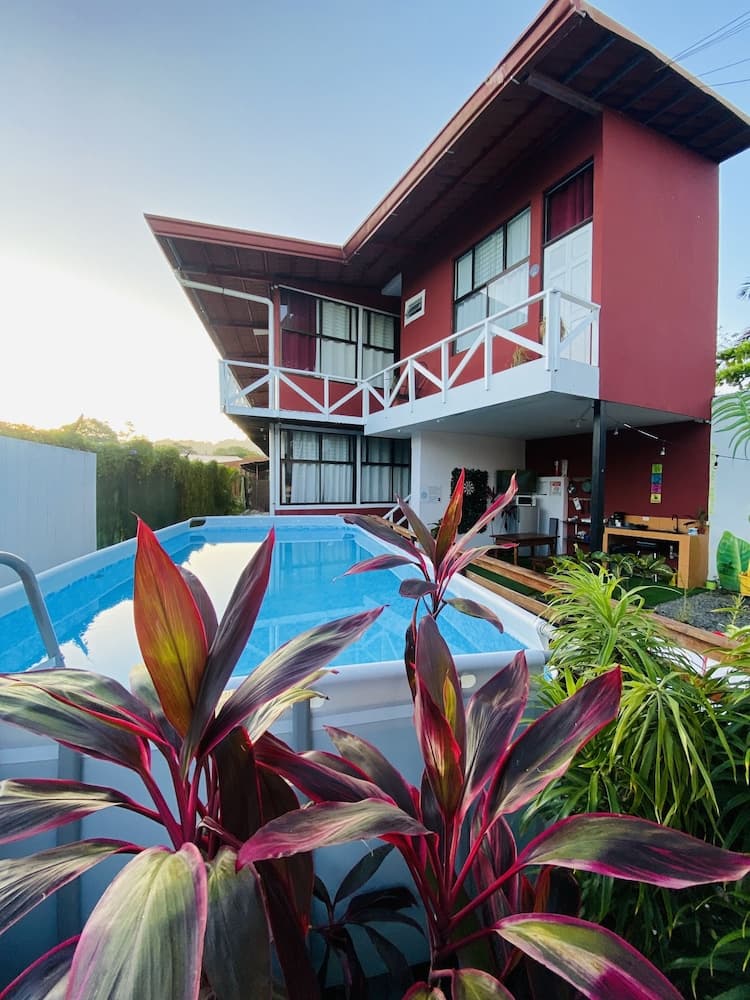 Hotel Adventure Lodge Jaco Beach