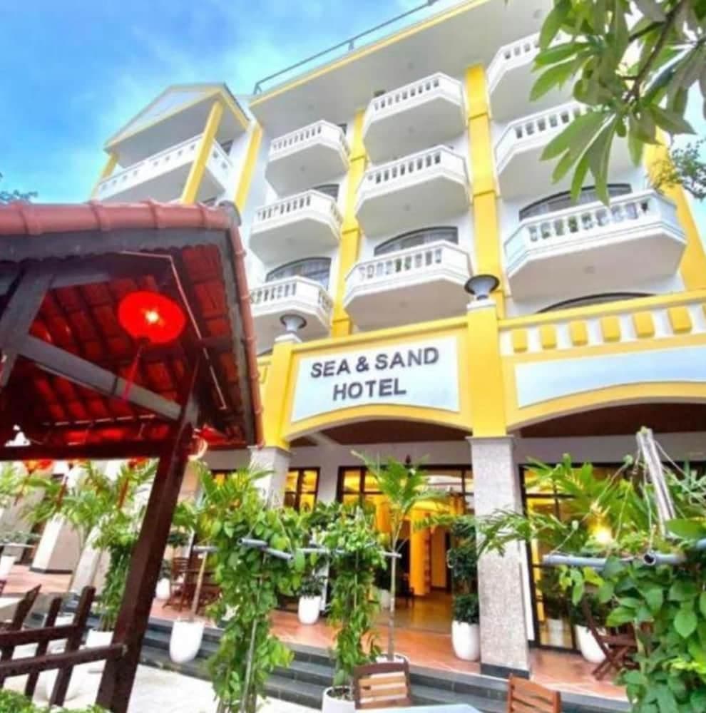 Sea and Sand Hotel
