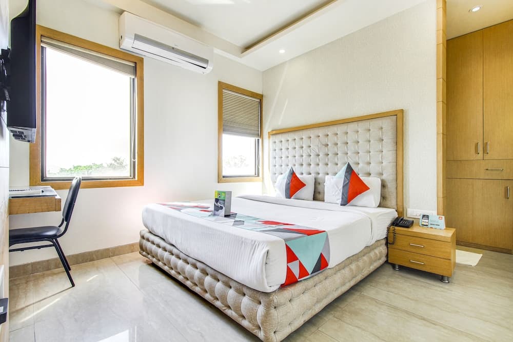 FabHotel Naman Palace