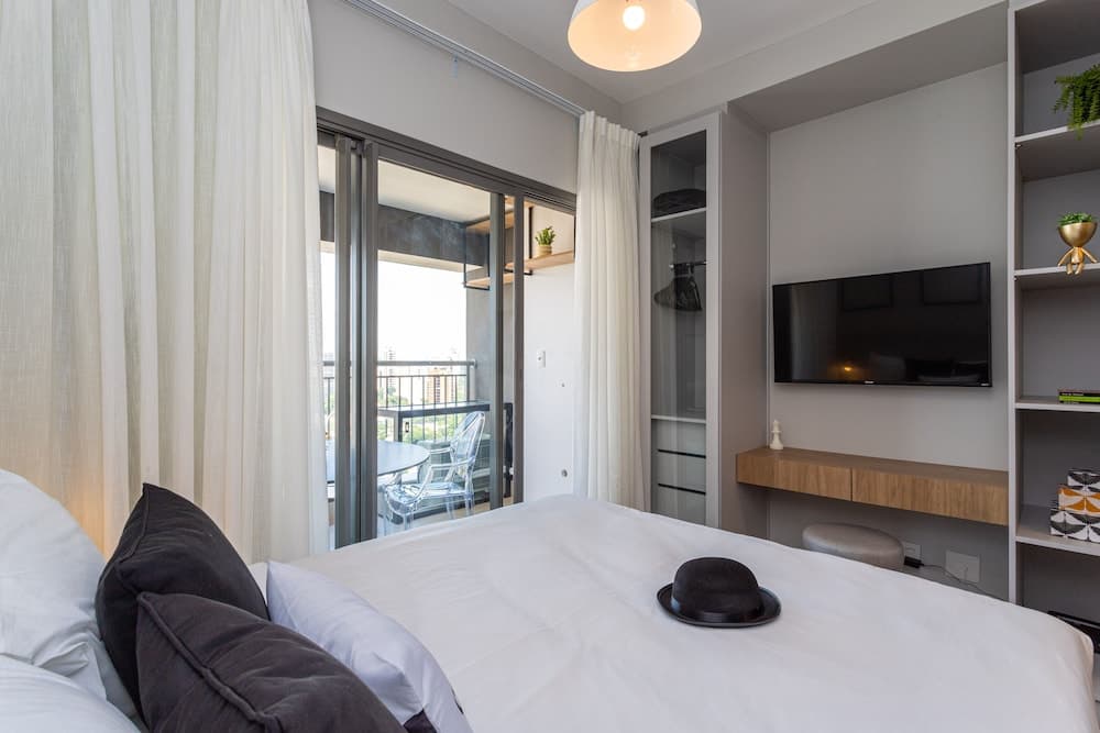 Charlie Thera Ibirapuera