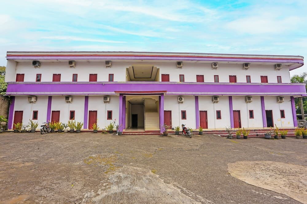 Super OYO 3978 Hotel Danau Indah